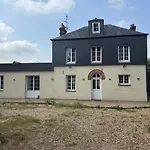 Villa Avec Piscine Chauffee Coeur Du Pays D'auge