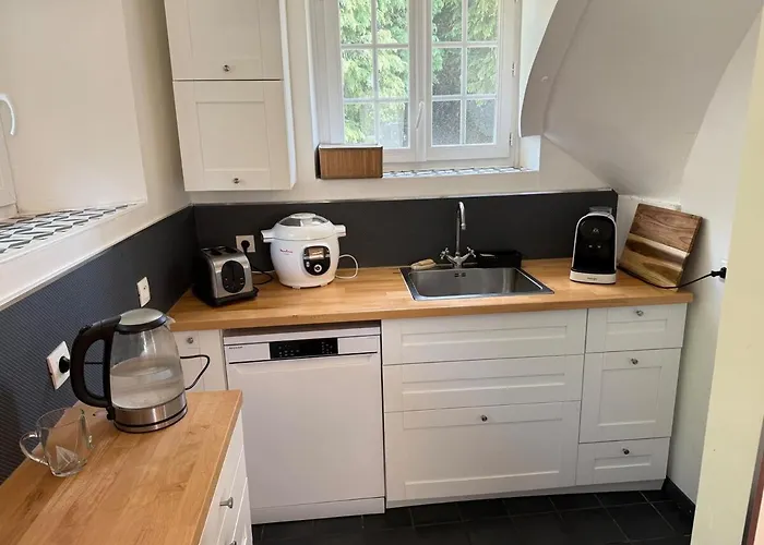 Villa Avec Piscine Chauffee Coeur Du Pays D'auge Norolles