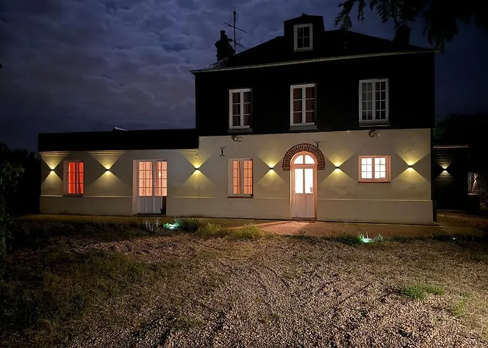 Villa Avec Piscine Chauffee Coeur Du Pays D'auge *